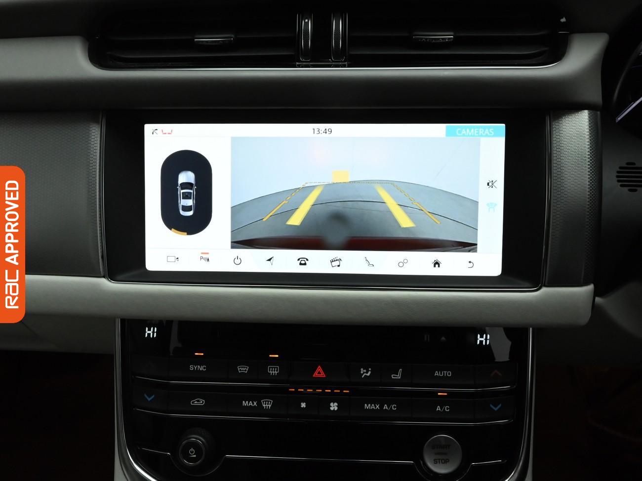 Used Jaguar XF 2018 for sale - 76553441: Photo 17