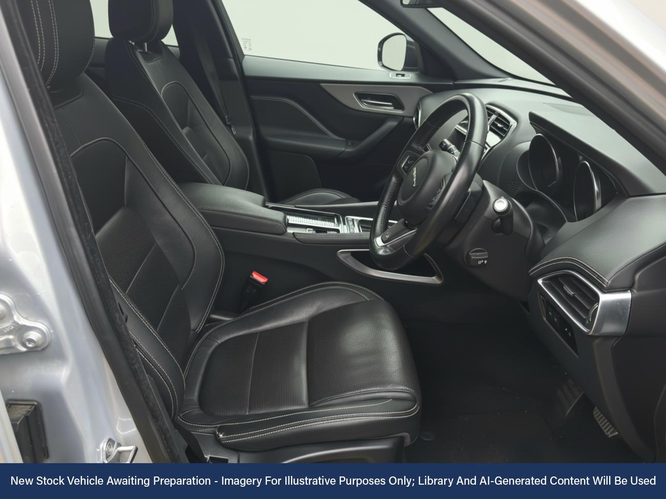 Used Jaguar F-Pace 2018 for sale - 76540982: Photo 3