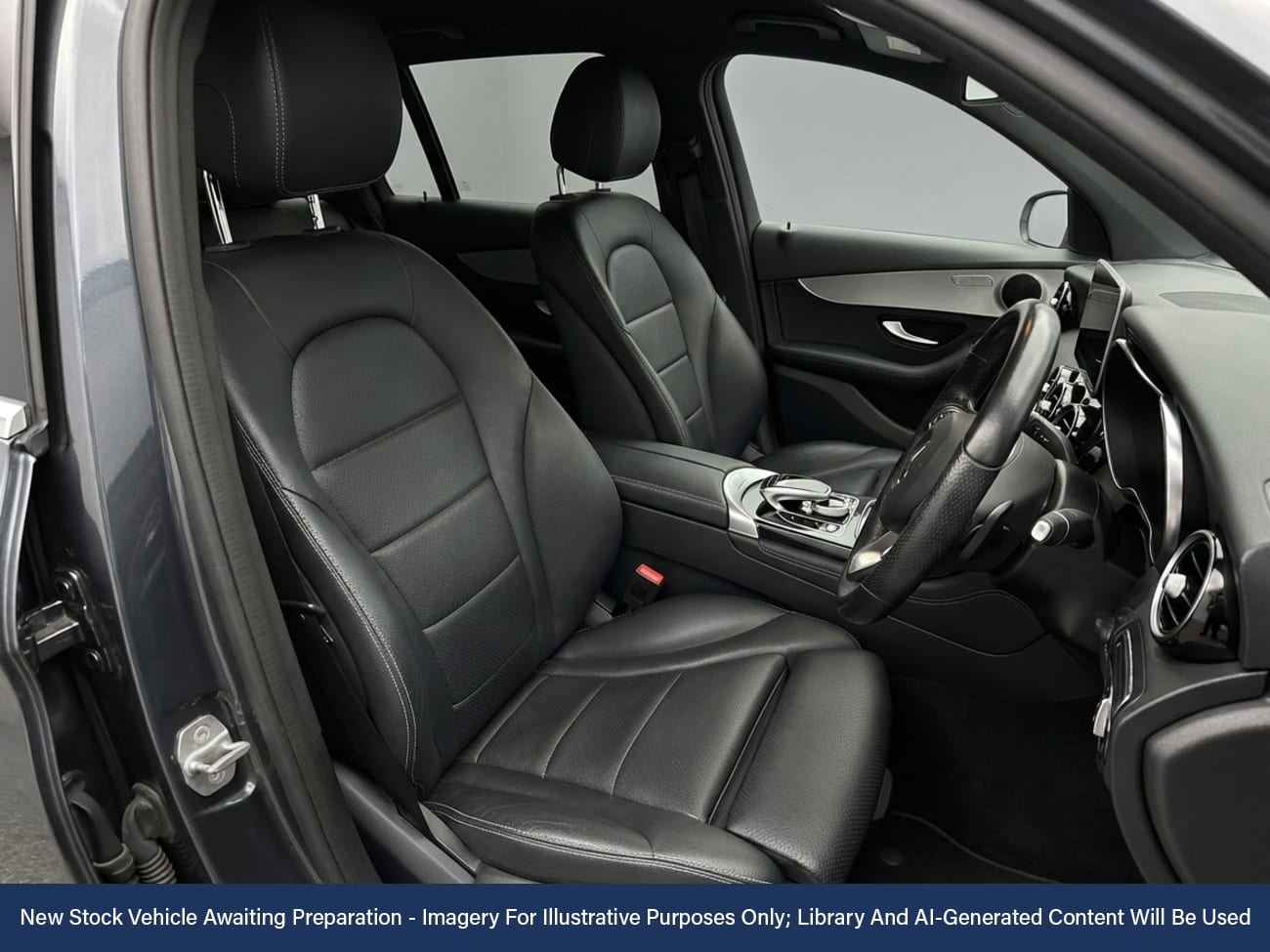 Used Mercedes-Benz GLC 2016 for sale - 77989596: Photo 3