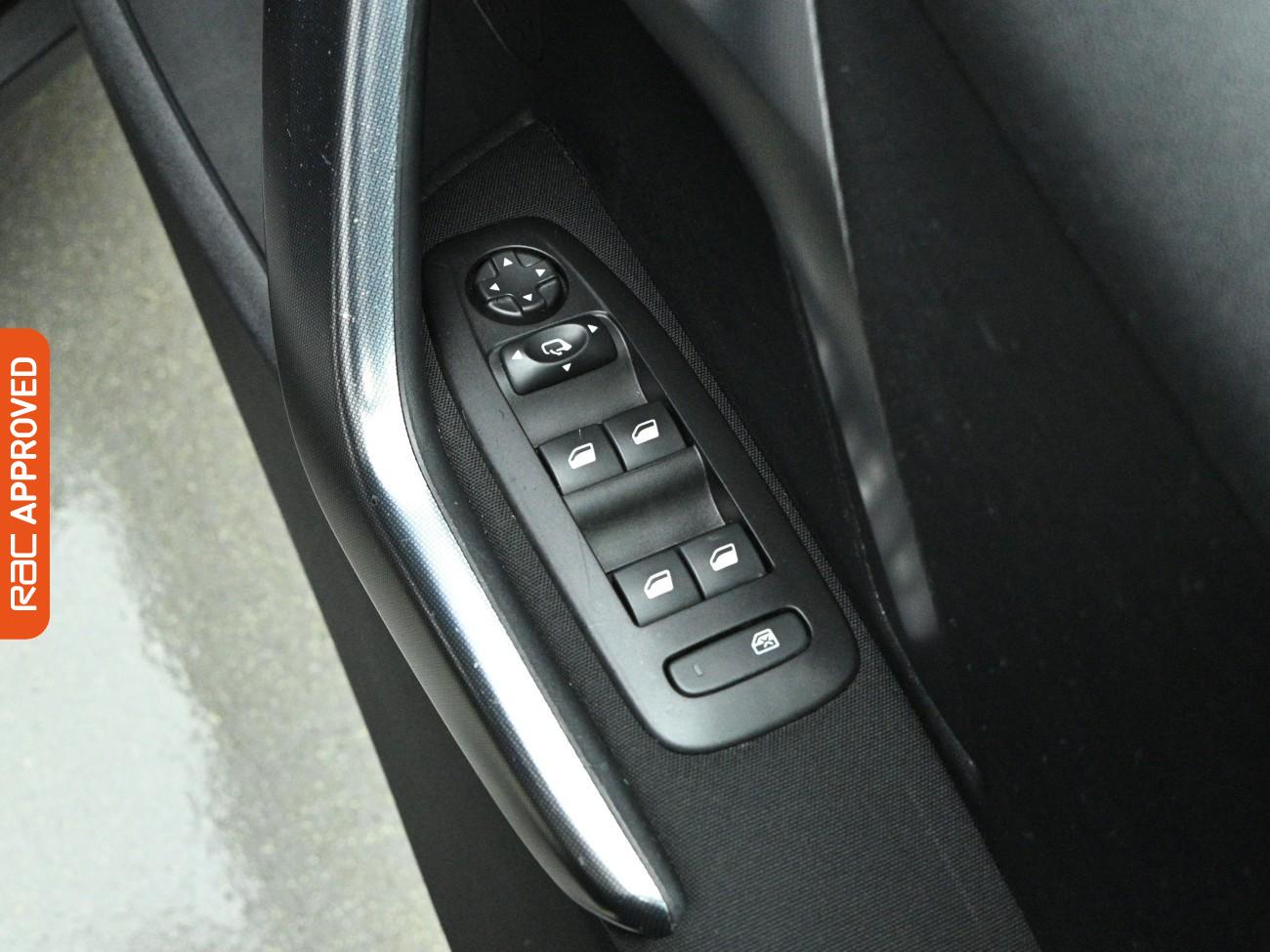 Used Peugeot 2008 2019 for sale - 77820340: Photo 19