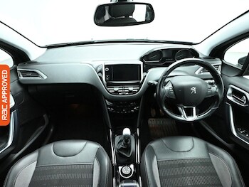 Used Peugeot 2008 2019 for sale - 77820340: Photo