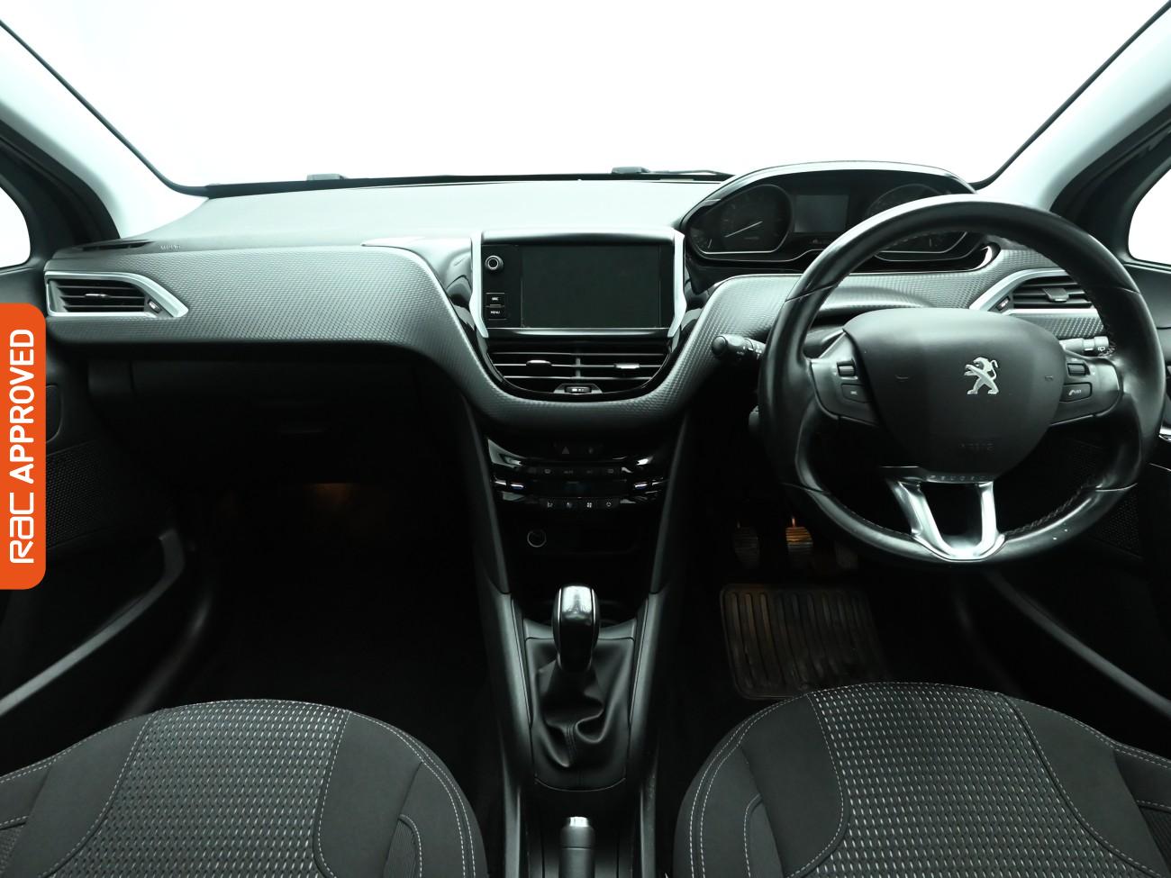 Used Peugeot 208 2019 for sale - 76364697: Photo 2