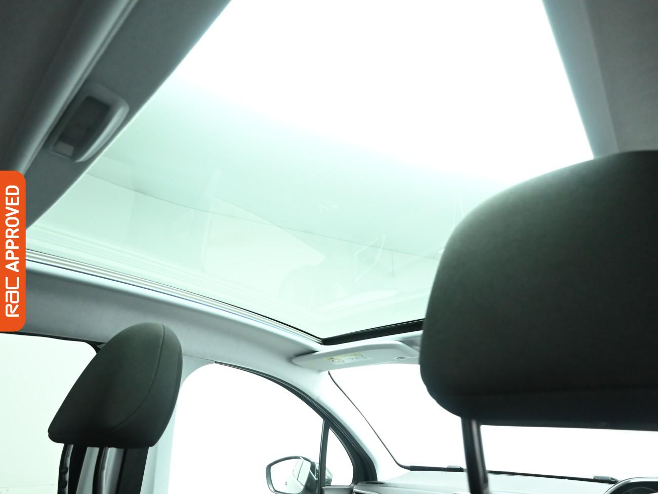 Used Peugeot 208 2019 for sale - 76364697: Photo 3