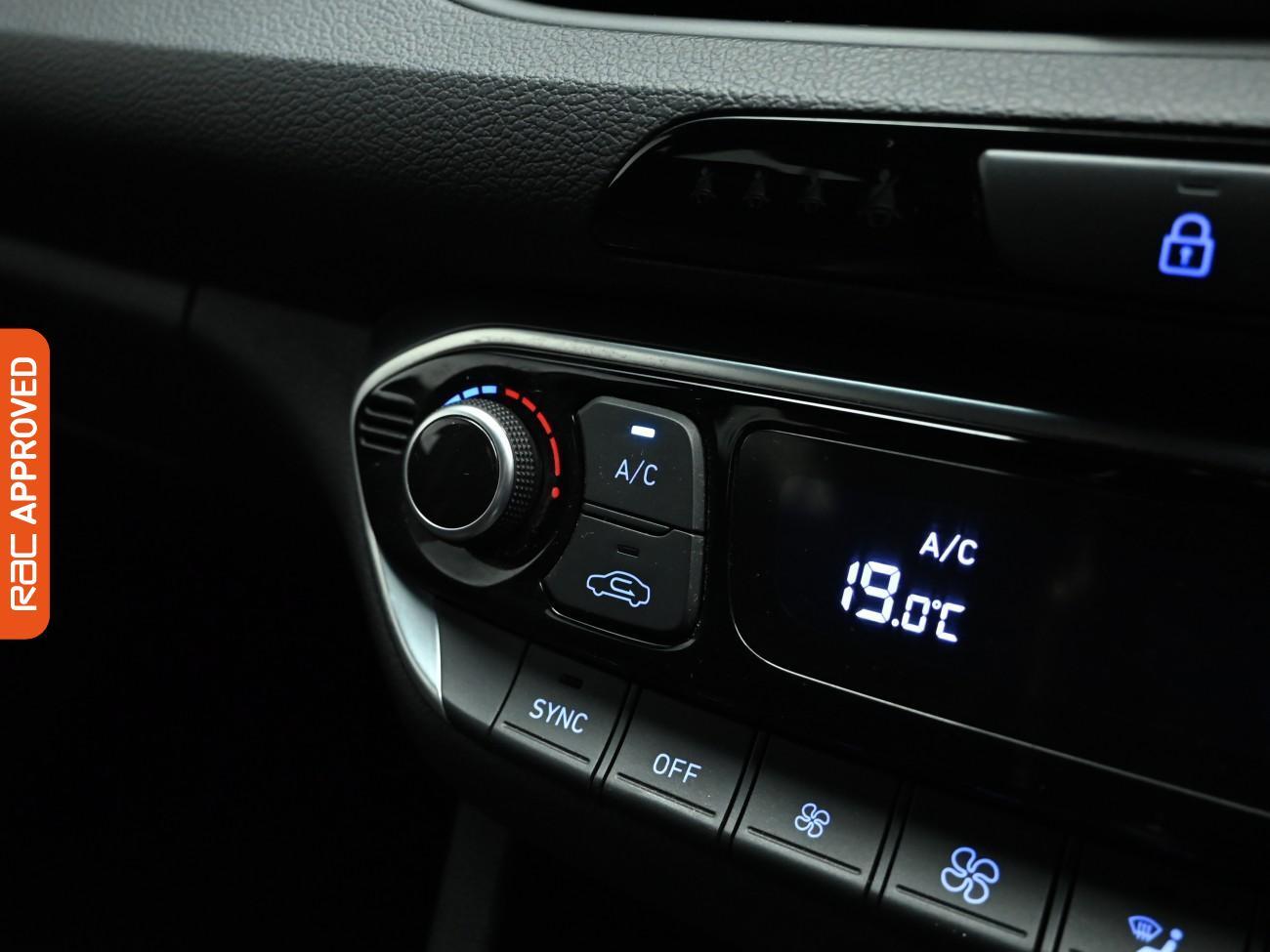 Used Hyundai i30 2018 for sale - 77557419: Photo 22