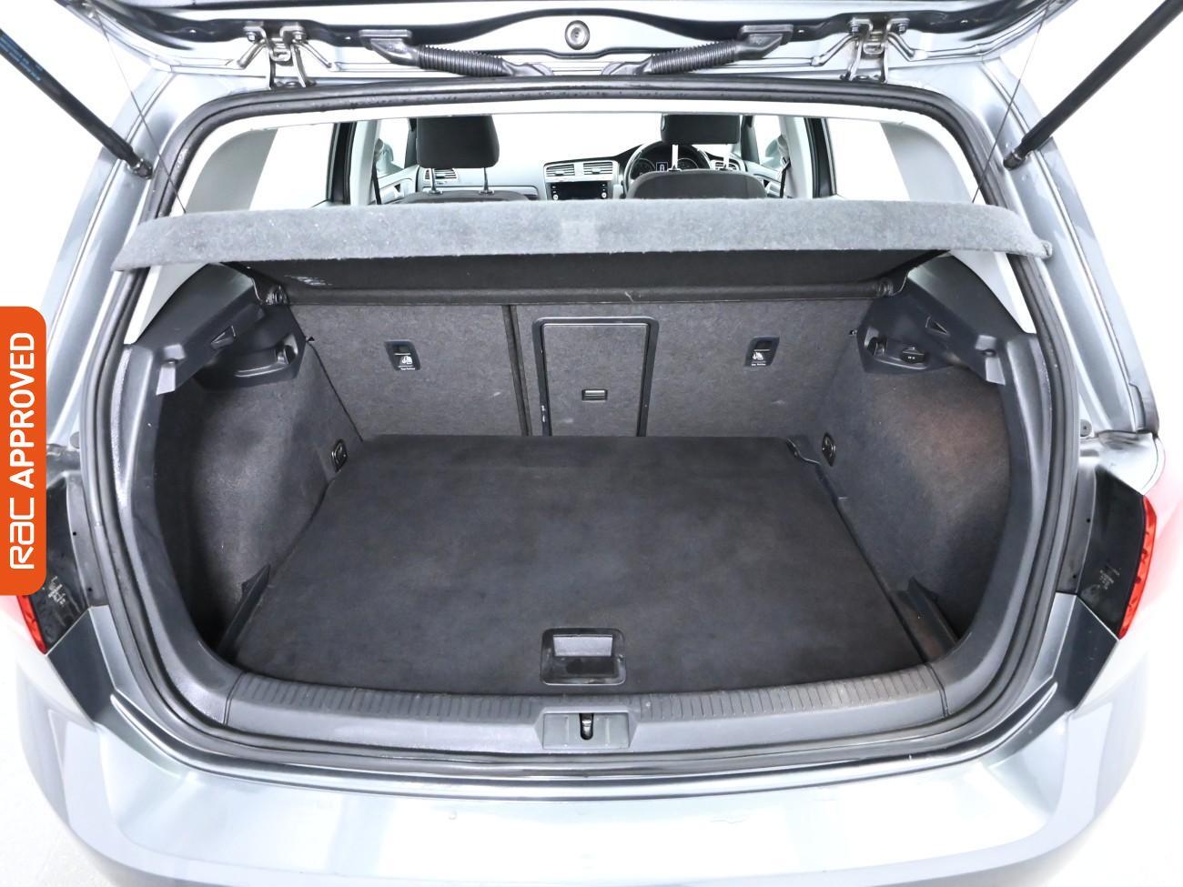 Used Volkswagen Golf 2018 for sale - 76004999: Photo 23