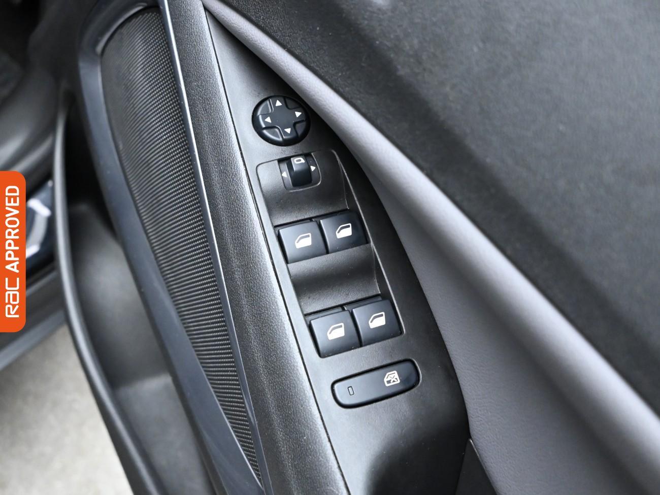 Used Vauxhall Crossland X 2020 for sale - 77935596: Photo 24