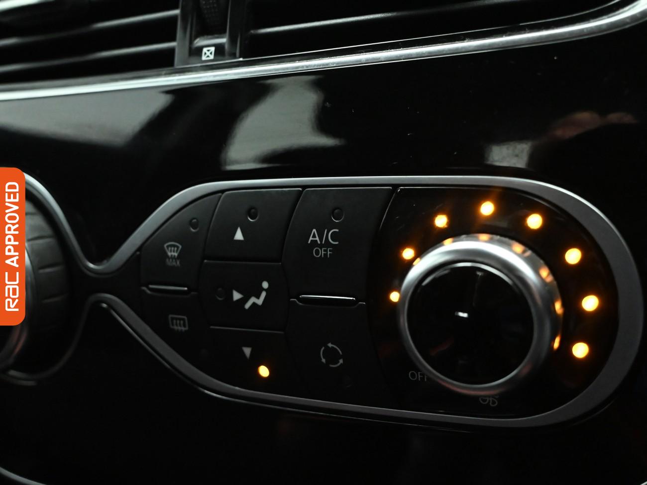 Used Renault Clio 2018 for sale - 77943685: Photo 17