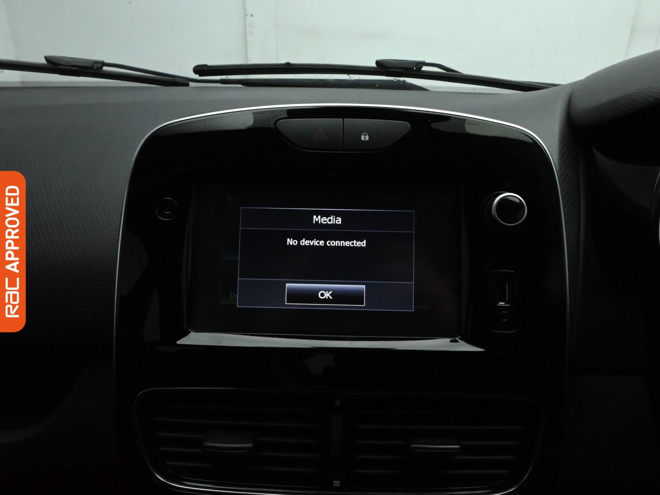 Used Renault Clio 2018 for sale - 77943685: Photo 19