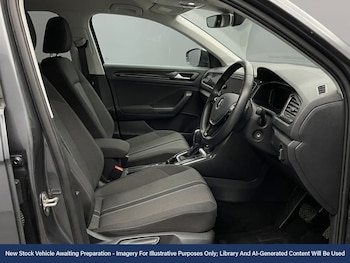 Used Volkswagen T-Roc 2021 for sale - 78653057: Photo