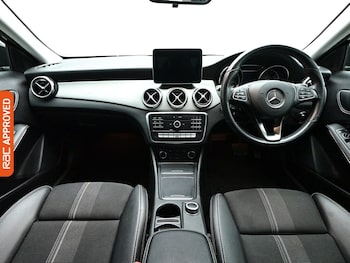 Used Mercedes-Benz GLA 2019 for sale - 78888698: Photo