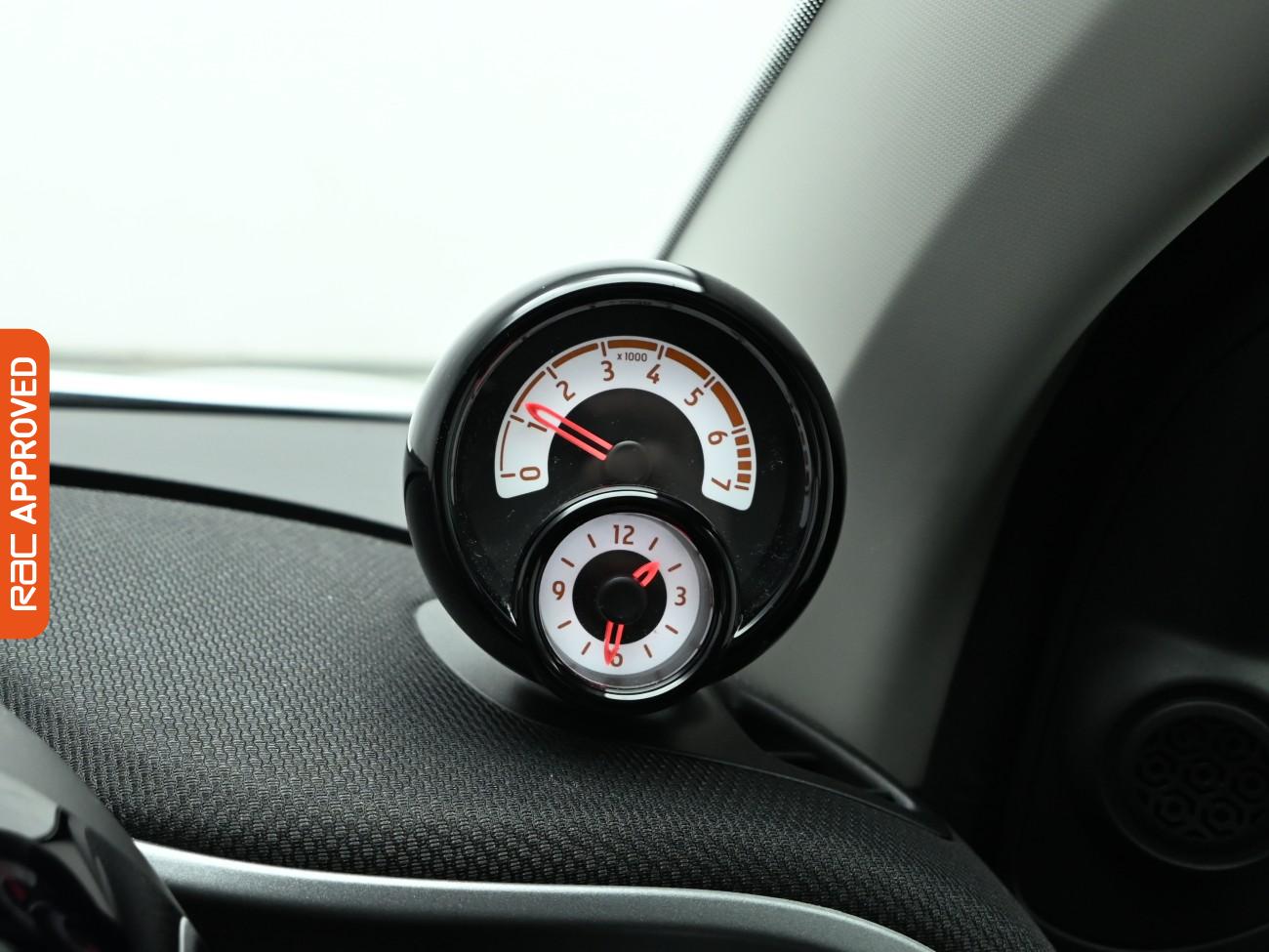 Used smart fortwo 2017 for sale - 76462239: Photo 19