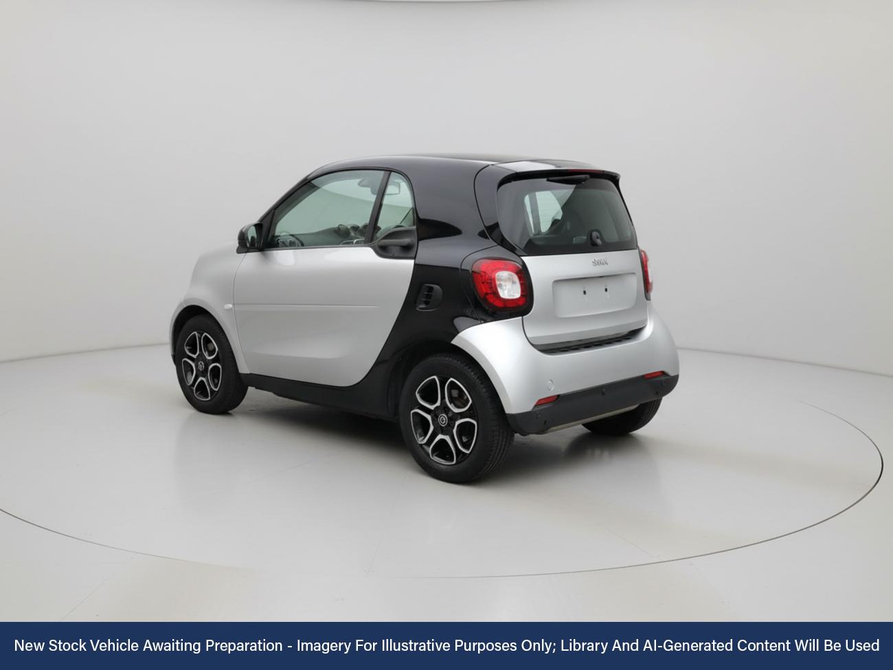 Used smart fortwo 2017 for sale - 76462239: Photo 2