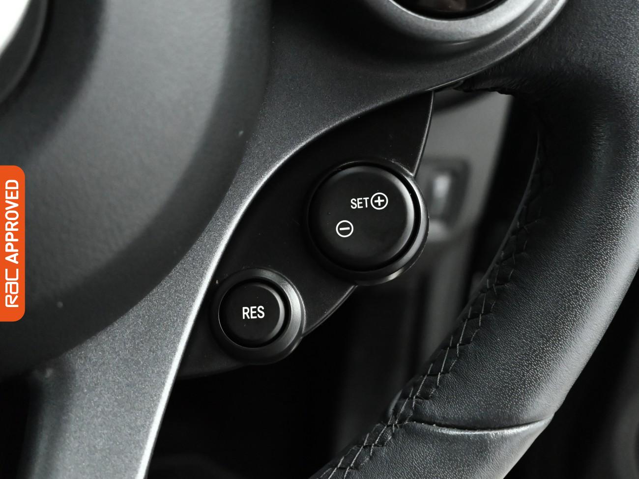 Used smart fortwo 2017 for sale - 76462239: Photo 22