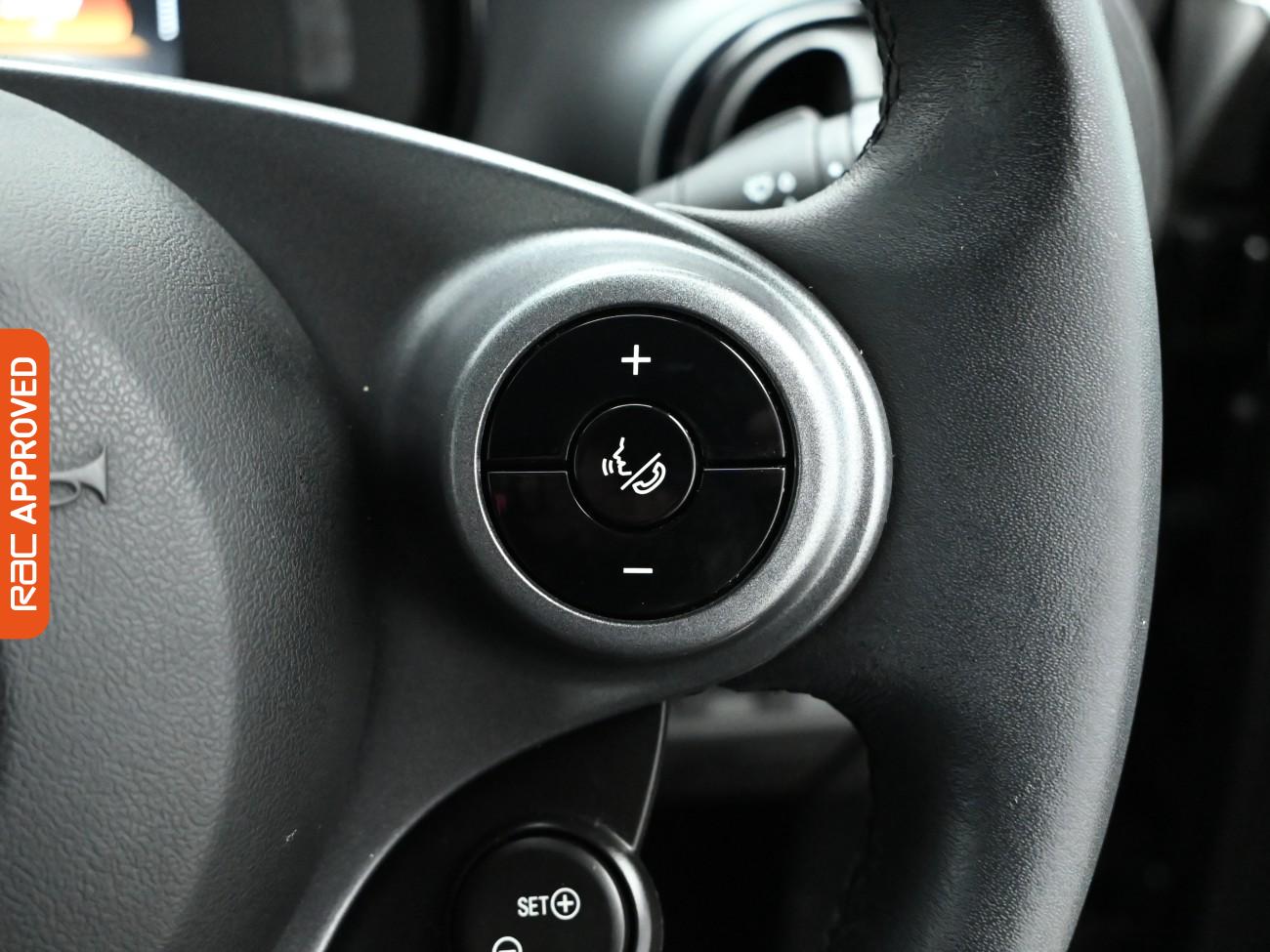 Used smart fortwo 2017 for sale - 76462239: Photo 23