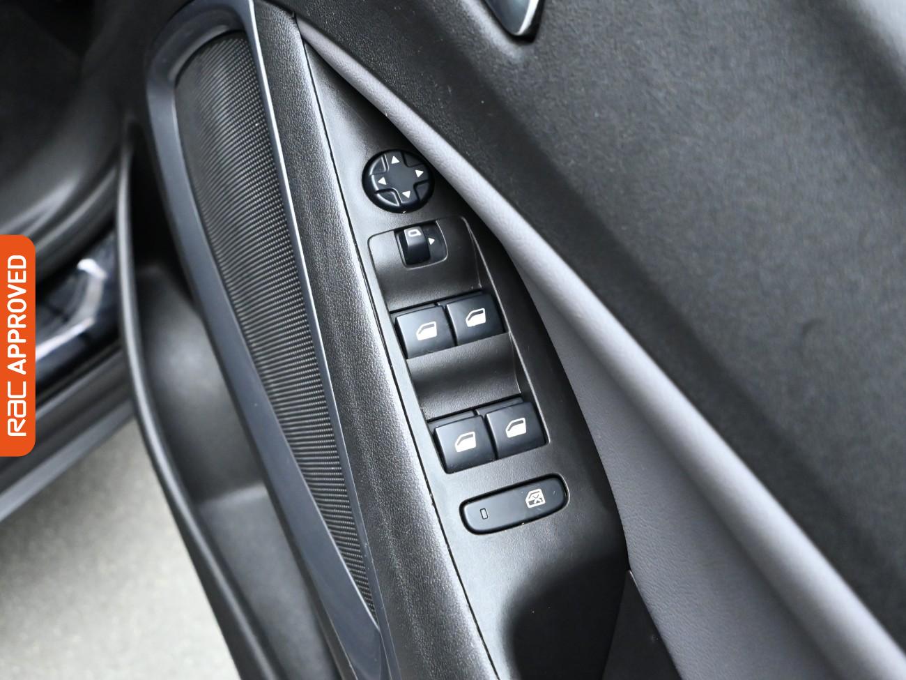 Used Vauxhall Crossland X 2020 for sale - 76767756: Photo 24