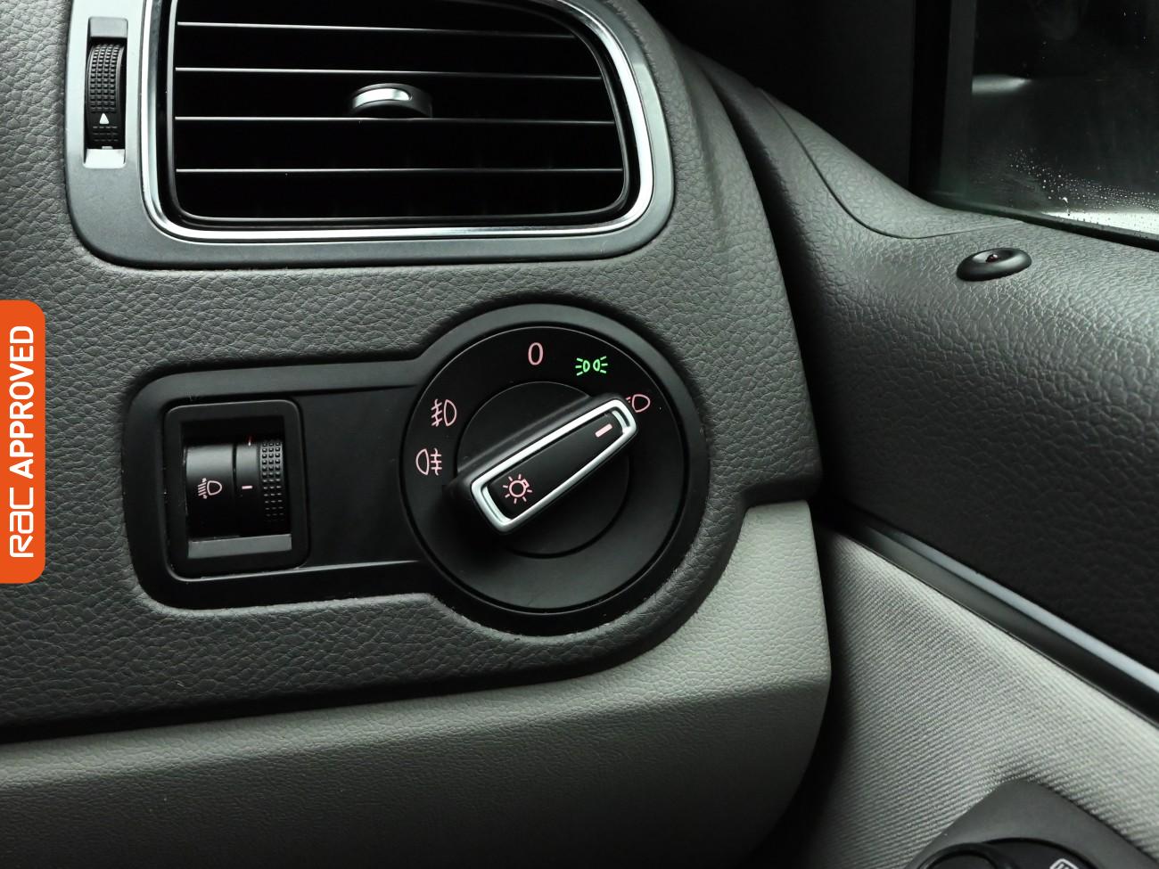 Used Volkswagen Polo 2015 for sale - 77703394: Photo 16