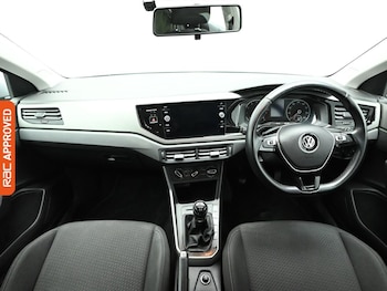 Used Volkswagen Polo 2018 for sale - 77483304: Photo