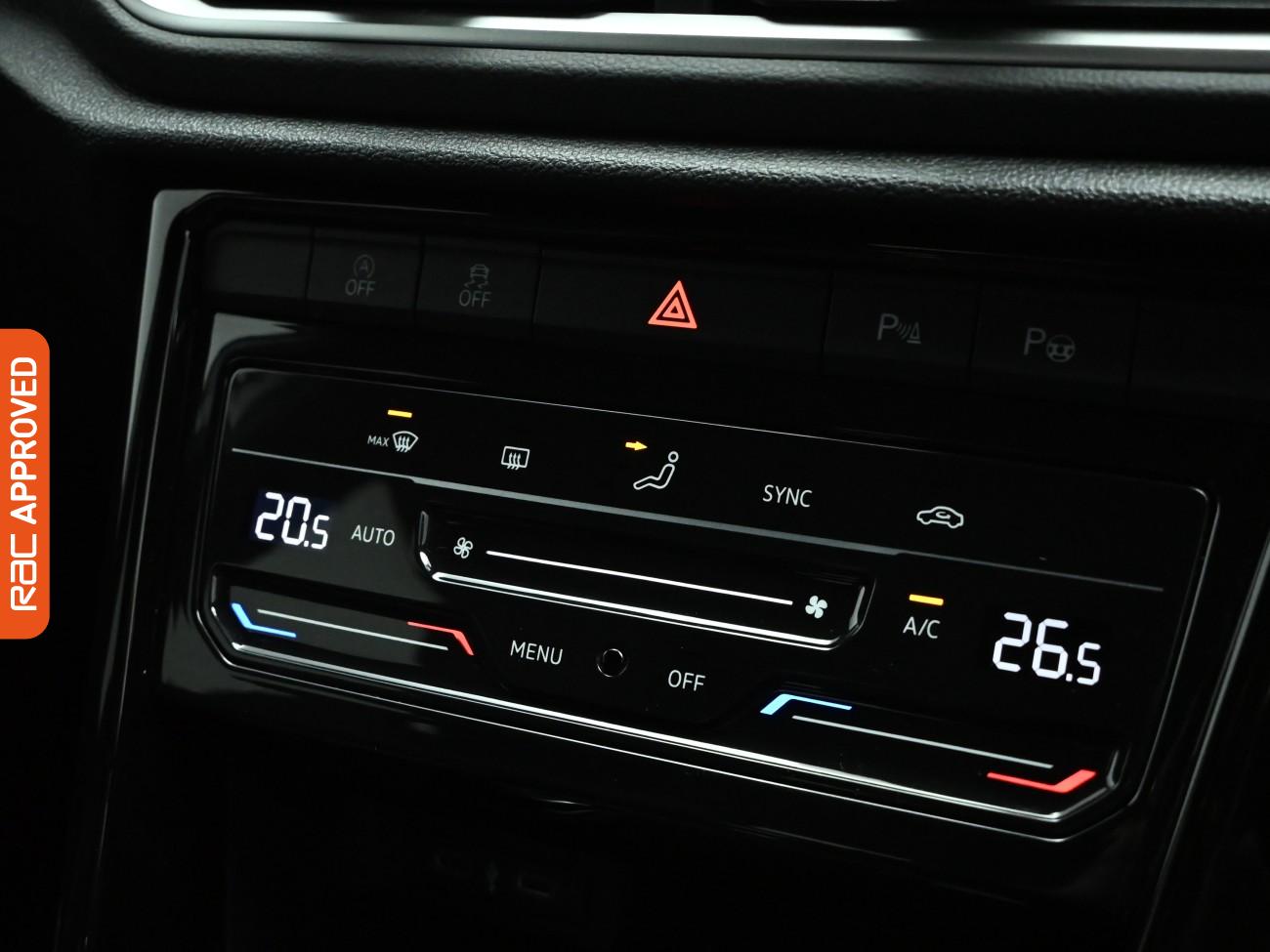 Used Volkswagen T-Roc 2023 for sale - 77340743: Photo 21