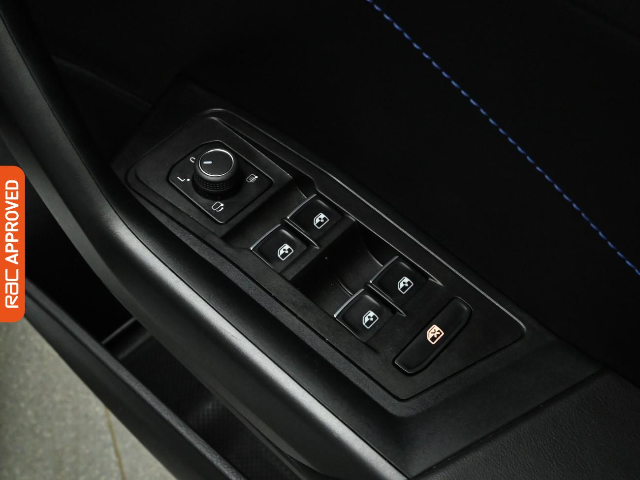 Used Volkswagen T-Roc 2023 for sale - 77340743: Photo 27