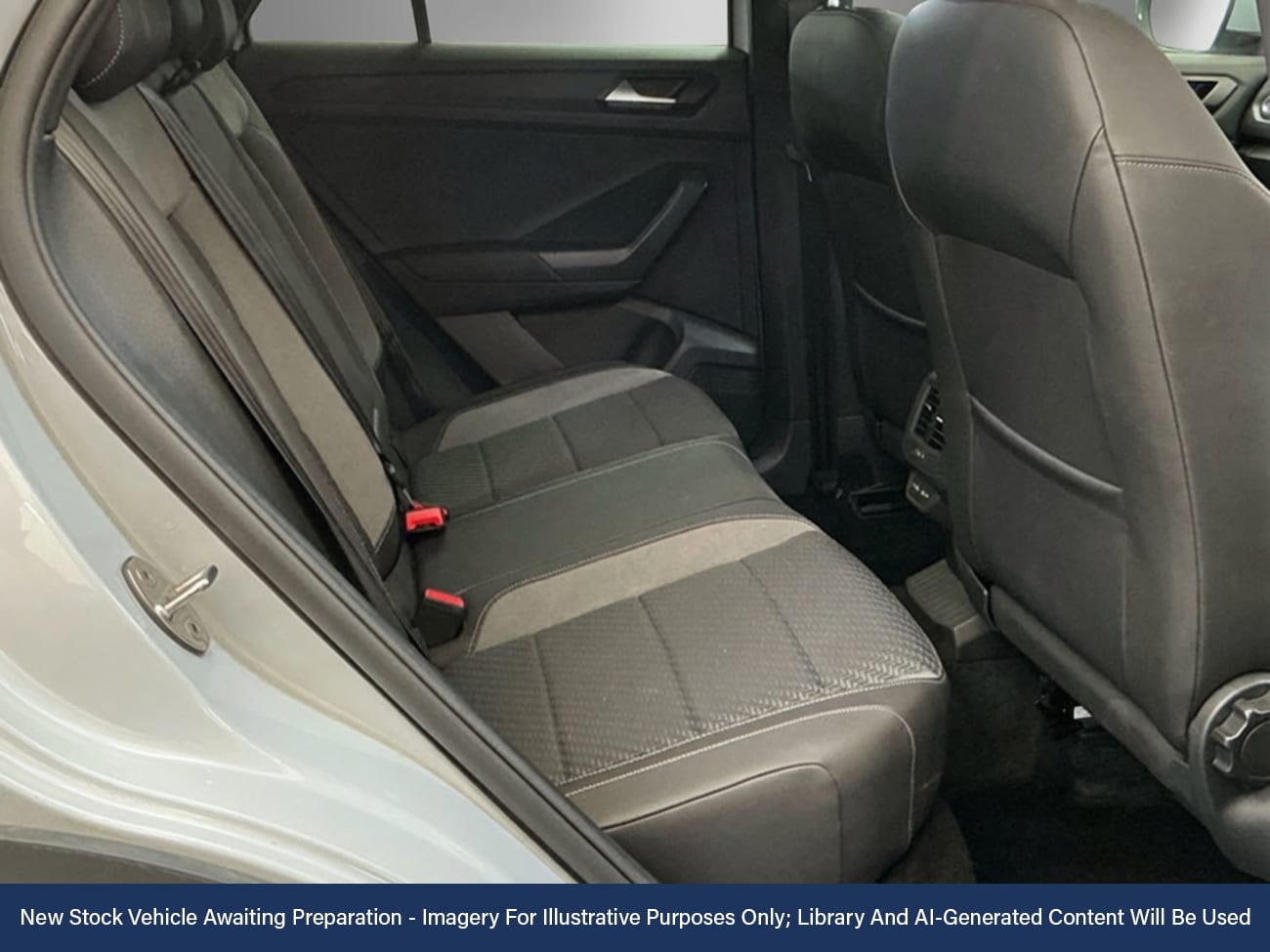 Used Volkswagen T-Roc 2021 for sale - 78016127: Photo 4