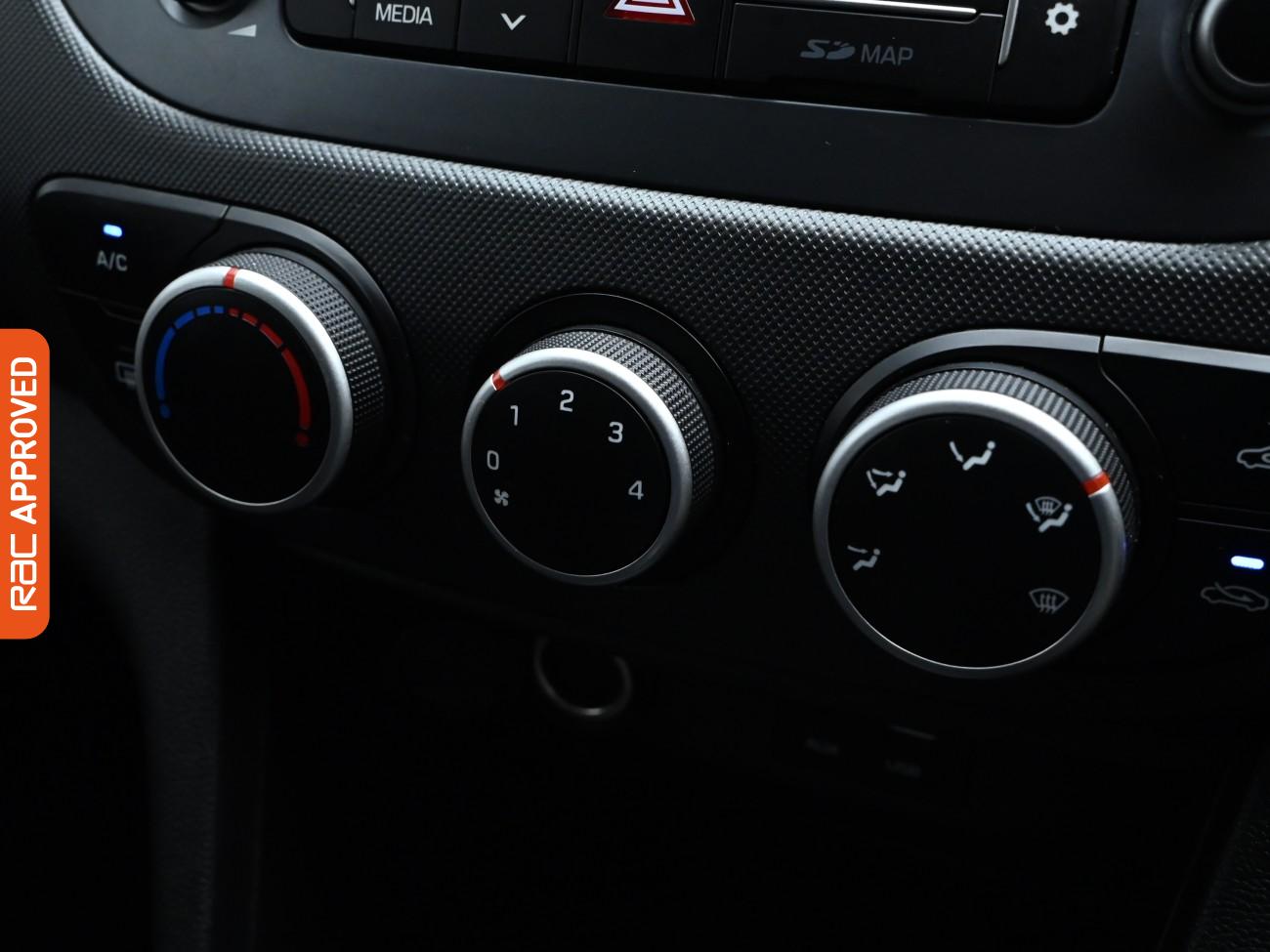 Used Hyundai i10 2020 for sale - 76288241: Photo 16