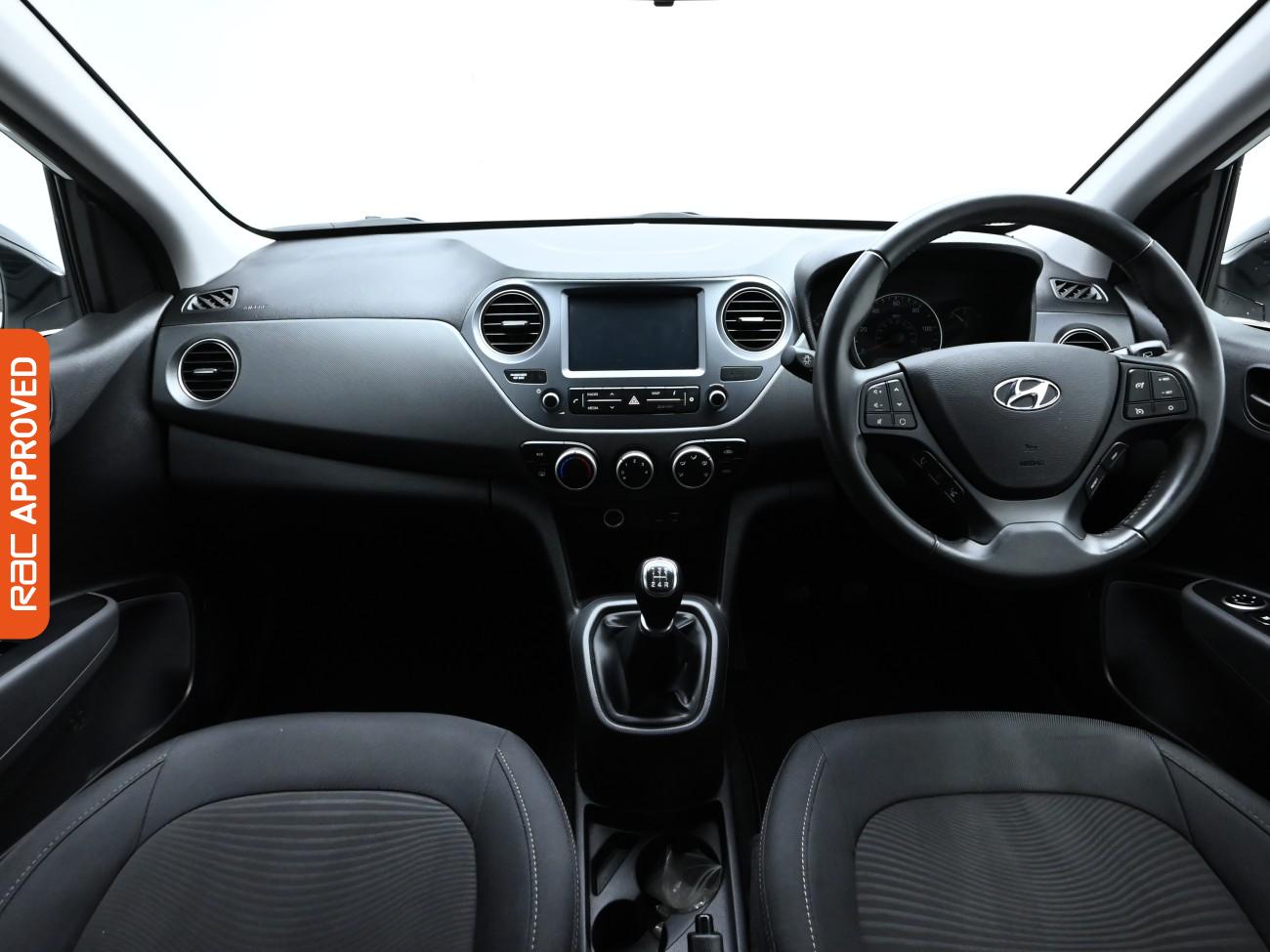 Used Hyundai i10 2020 for sale - 76288241: Photo 2