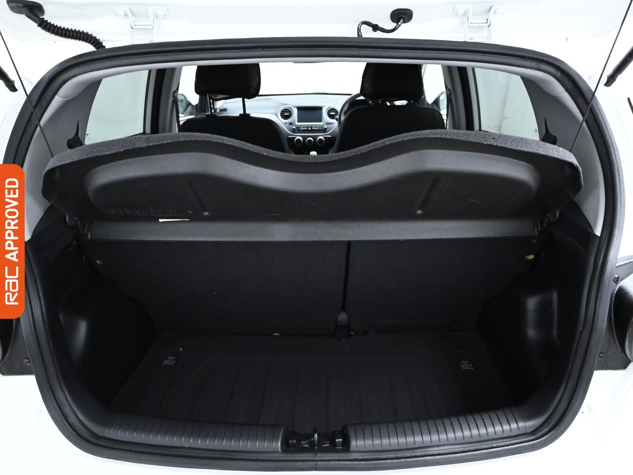 Used Hyundai i10 2020 for sale - 76288241: Photo 24