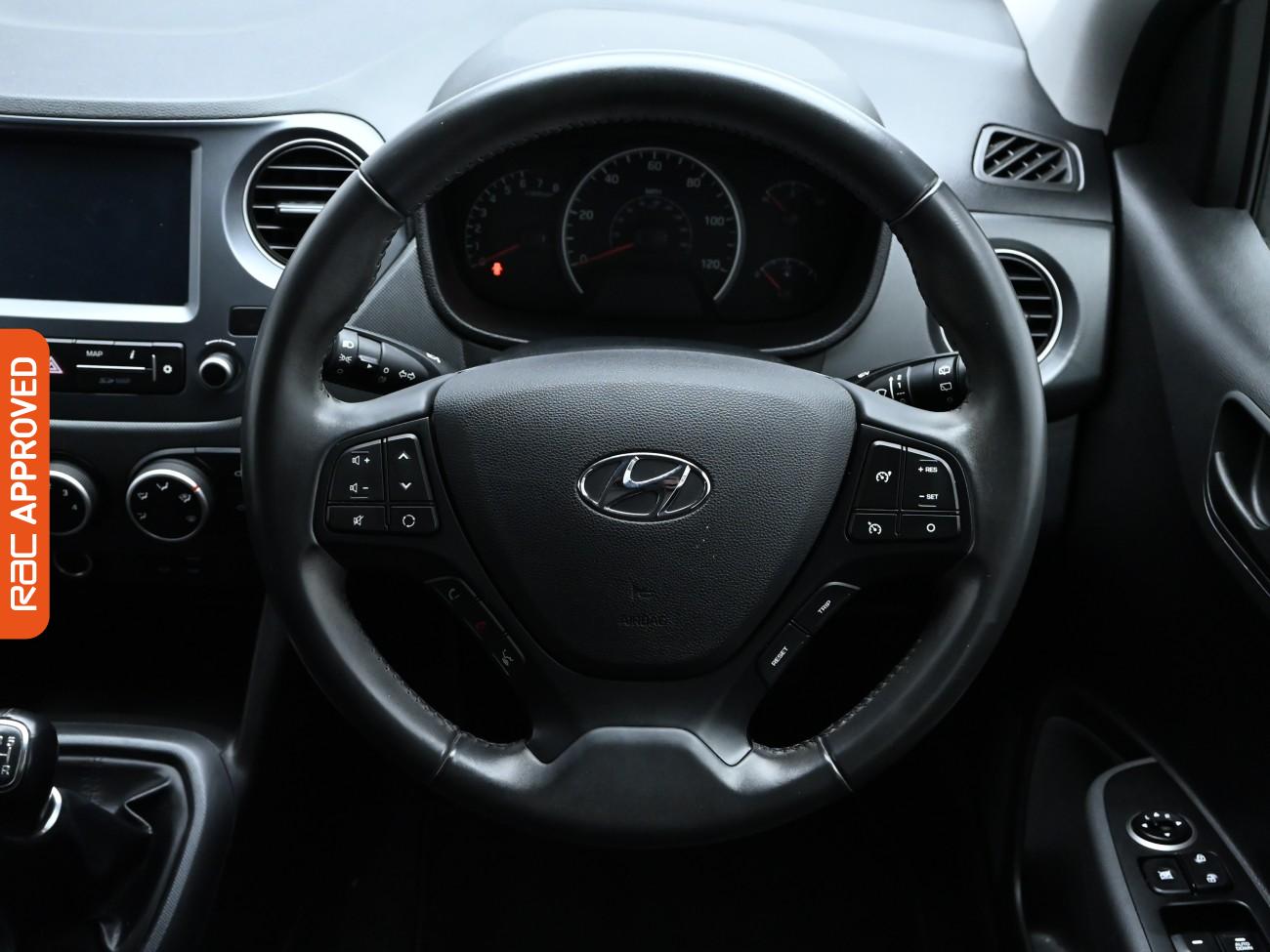 Used Hyundai i10 2020 for sale - 76288241: Photo 9
