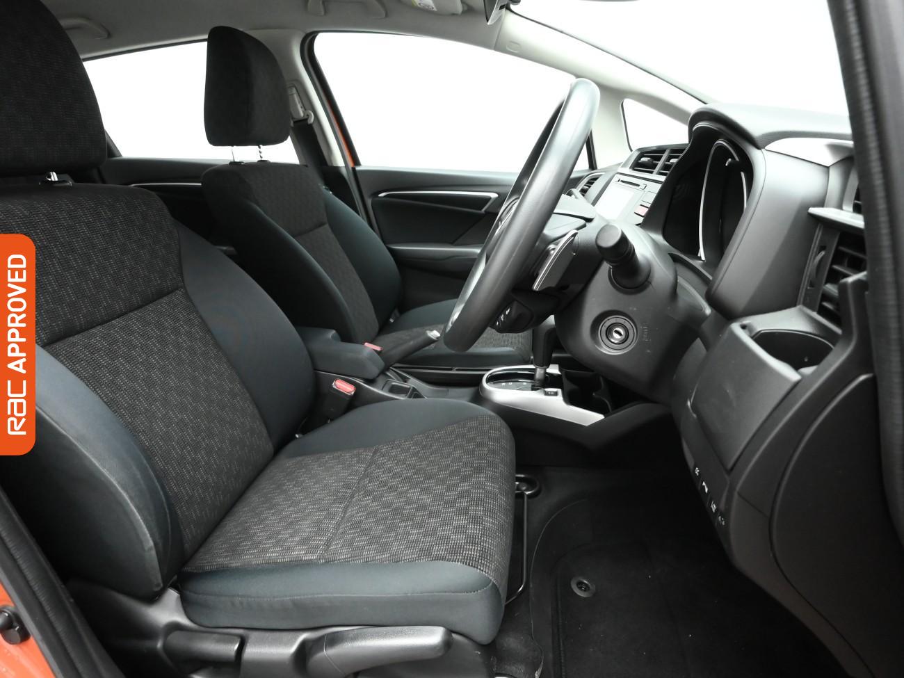 Used Honda Jazz 2017 for sale - 76961695: Photo 11