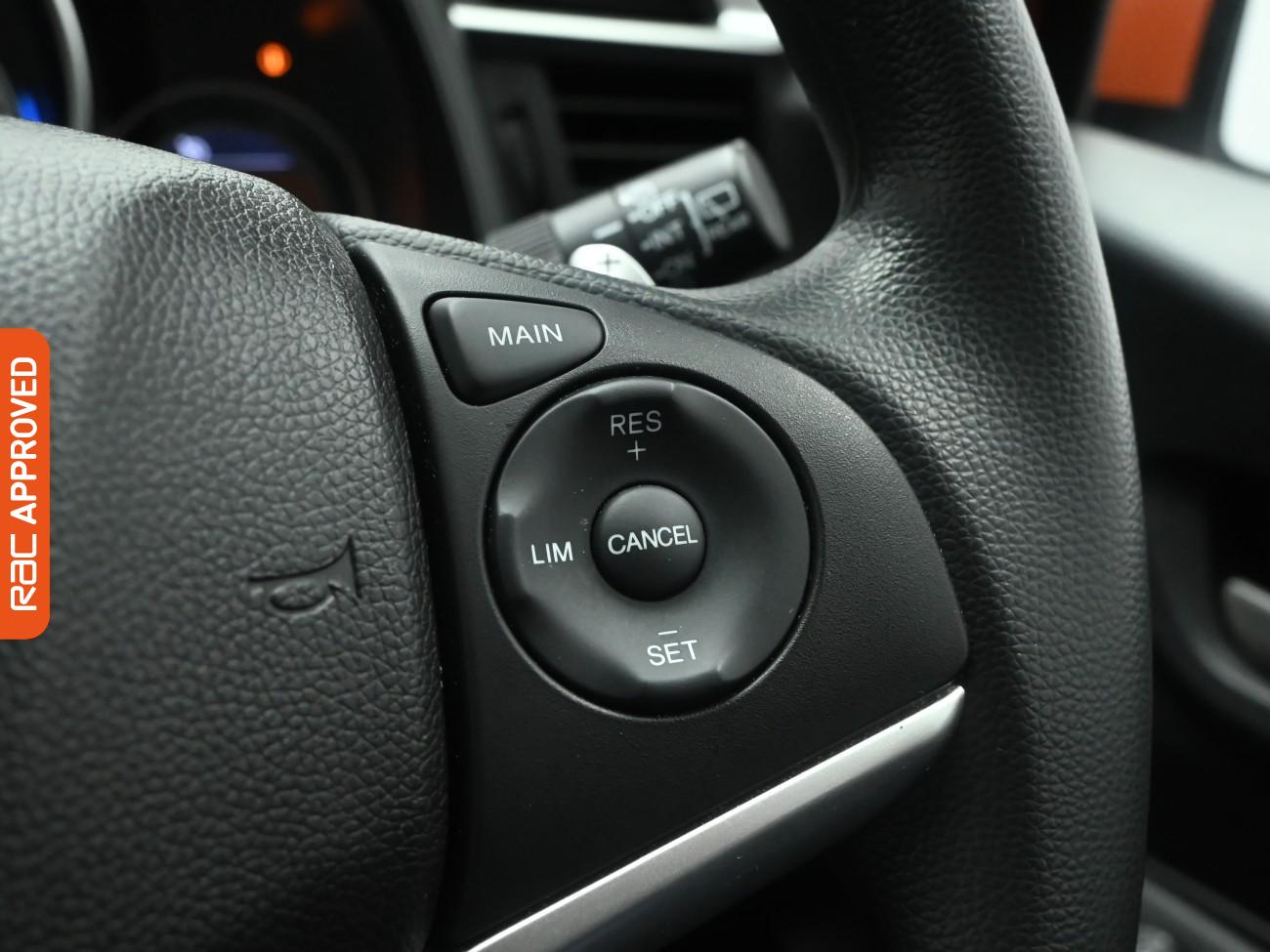 Used Honda Jazz 2017 for sale - 76961695: Photo 18