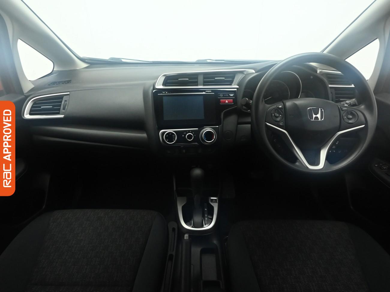 Used Honda Jazz 2017 for sale - 76961695: Photo 2