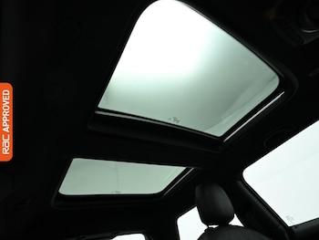 Used MINI Hatch 2021 for sale - 77147512: Photo