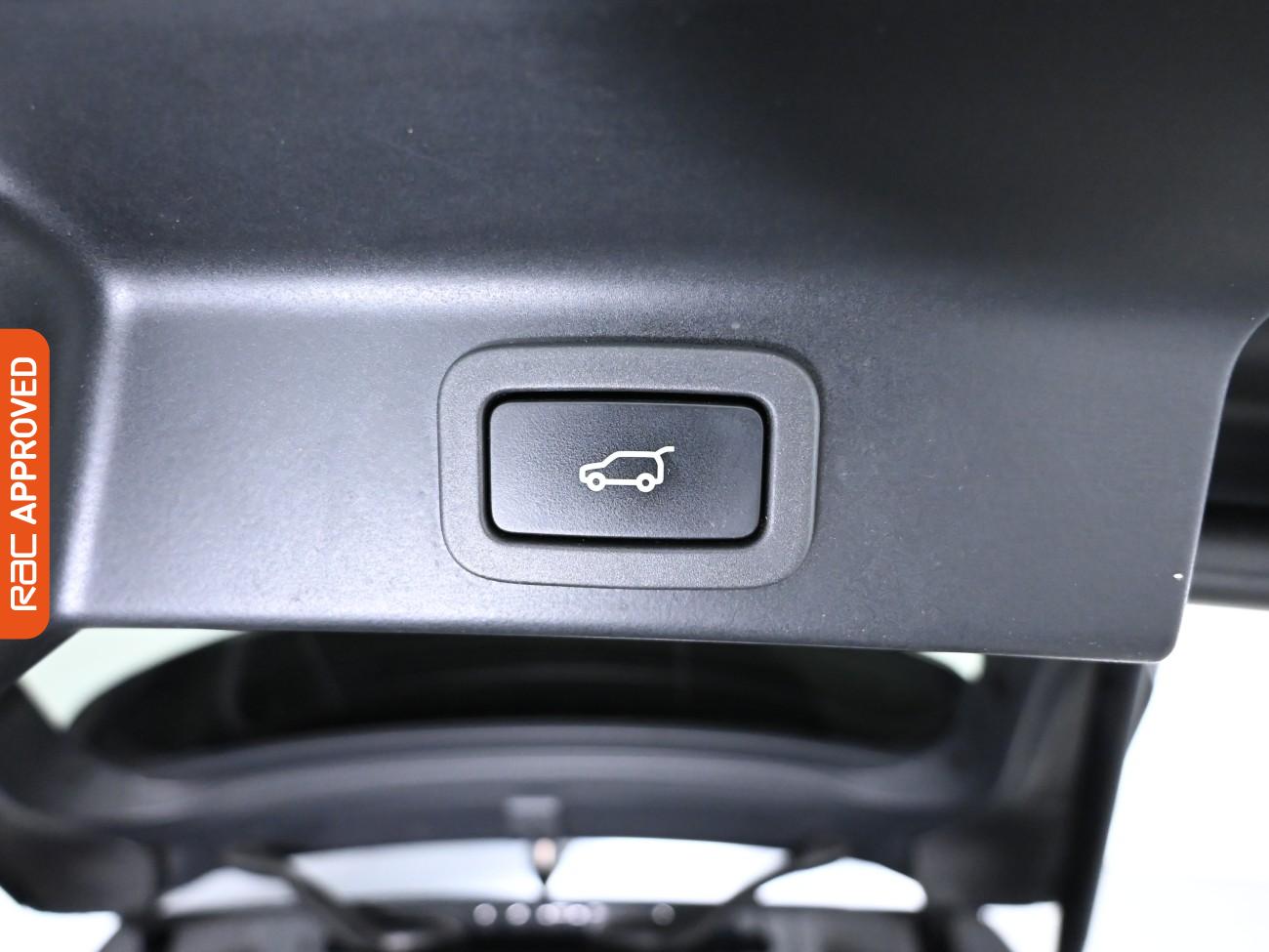 Used Jaguar F-Pace 2025 for sale - 75746476: Photo 25