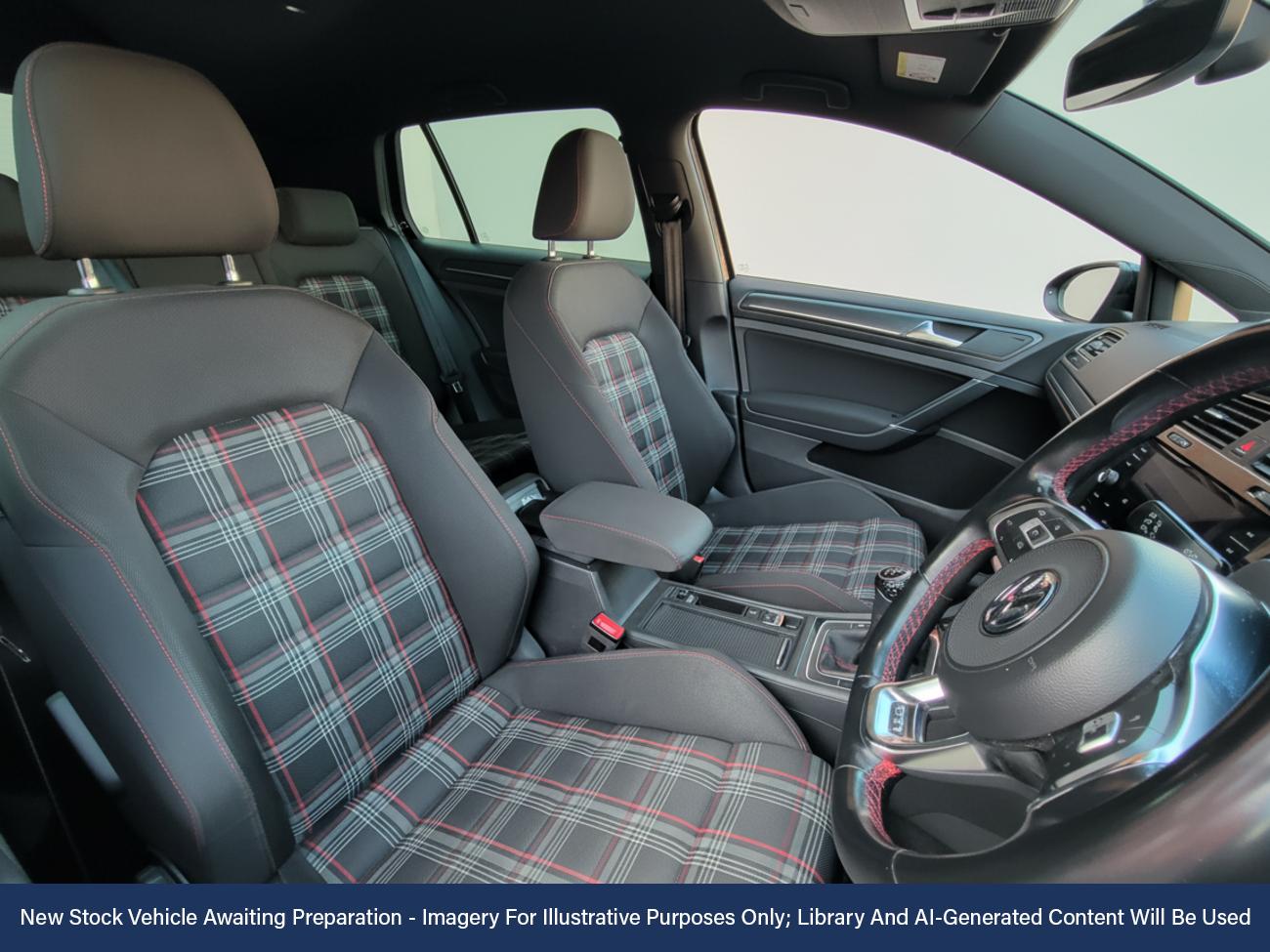 Used Volkswagen Golf 2018 for sale - 76705559: Photo 3