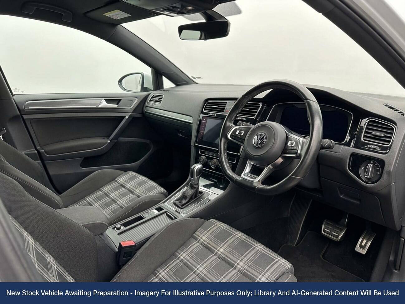 Used Volkswagen Golf 2018 for sale - 77324048: Photo 6