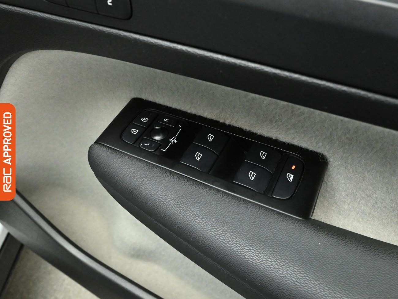 Used Volvo XC40 2021 for sale - 77236078: Photo 25