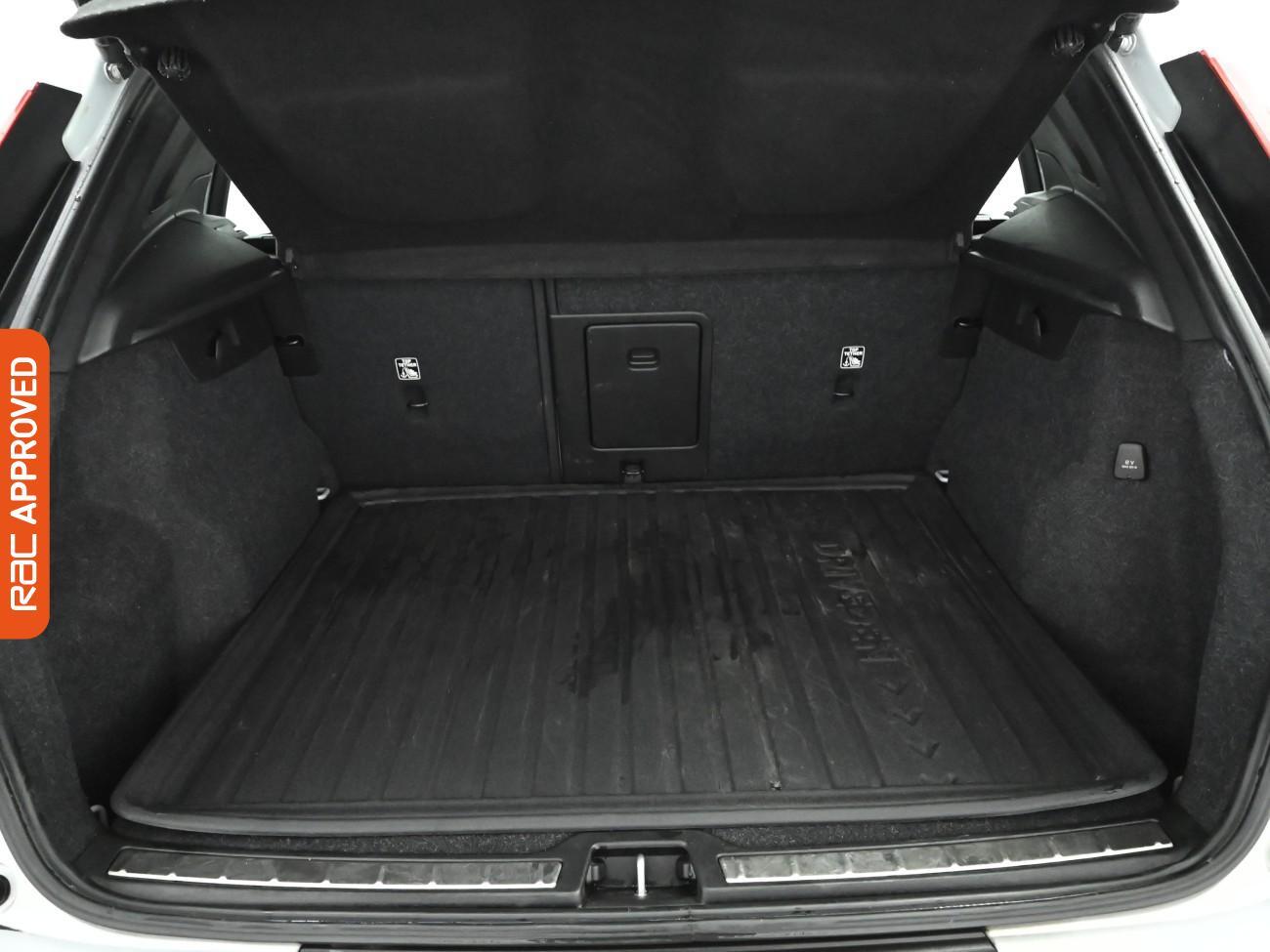 Used Volvo XC40 2021 for sale - 77236078: Photo 26