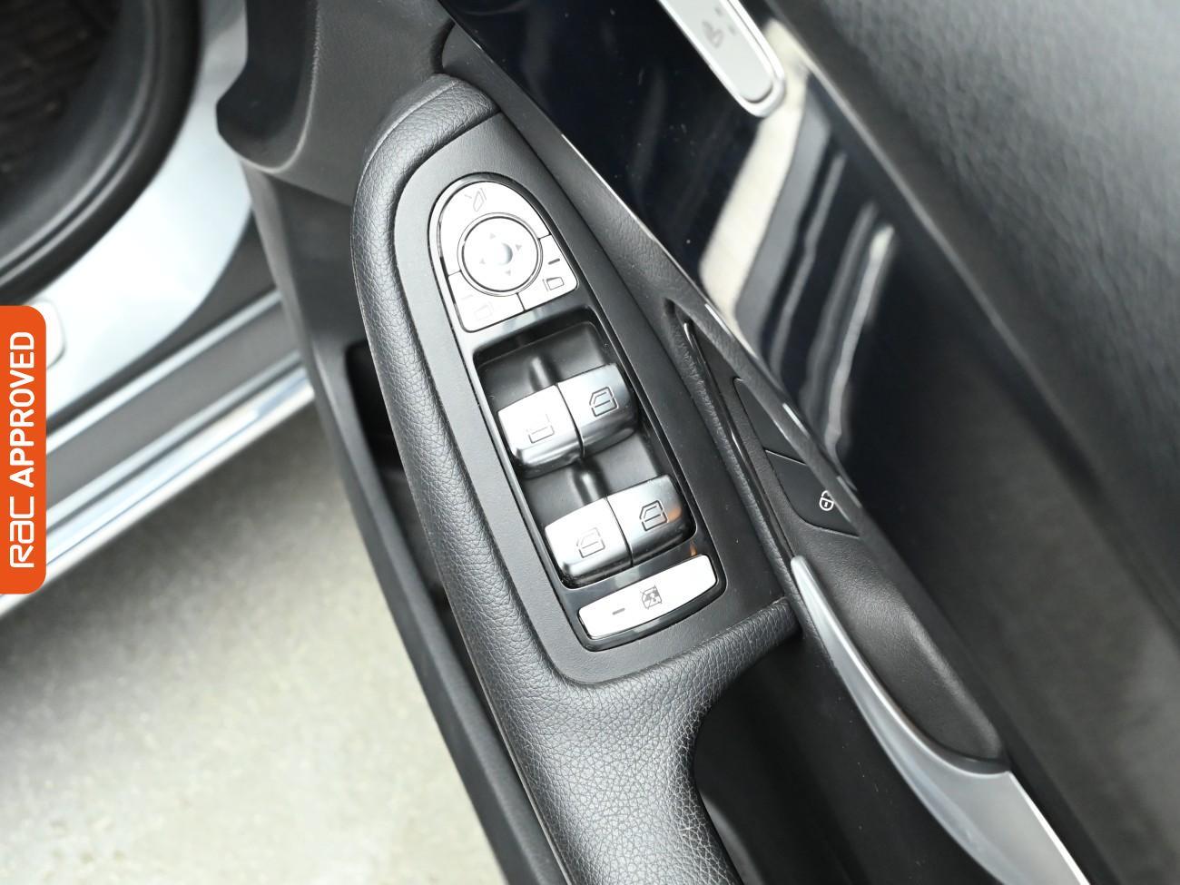 Used Mercedes-Benz C Class 2019 for sale - 77106932: Photo 21