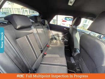 Used Volkswagen T-Roc 2021 for sale - 76520041: Photo