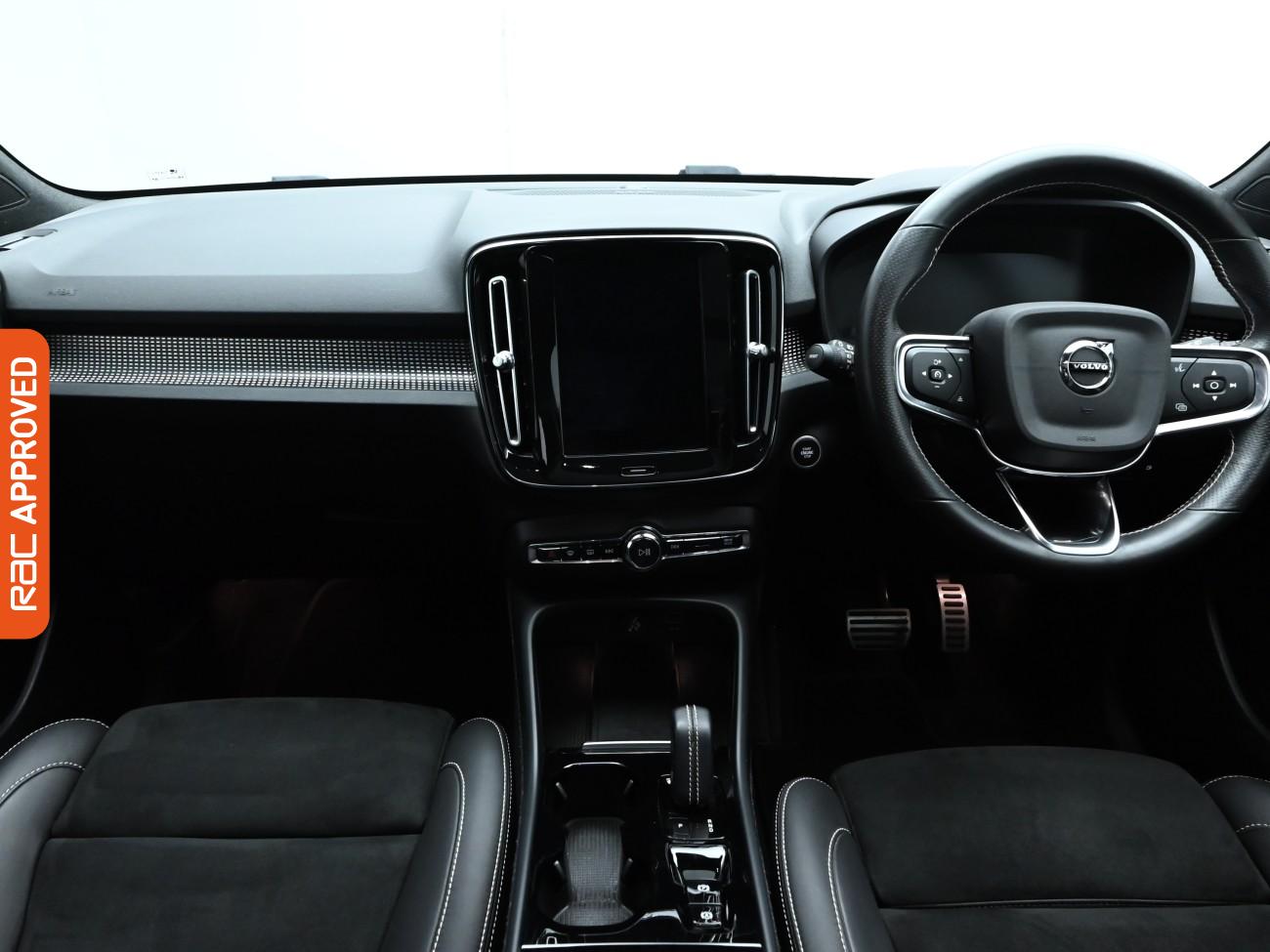 Used Volvo XC40 2021 for sale - 76249223: Photo 2