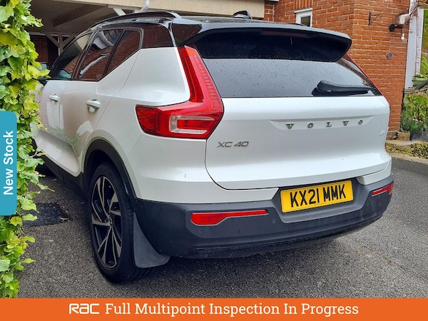 Used Volvo XC40 2021 for sale - 76249223: Photo 2
