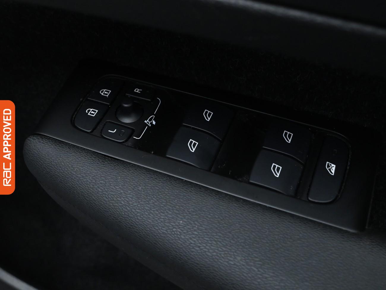 Used Volvo XC40 2021 for sale - 76249223: Photo 36