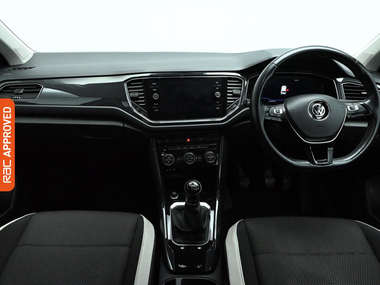 Used Volkswagen T-Roc 2018 for sale - 77779683: Photo 2