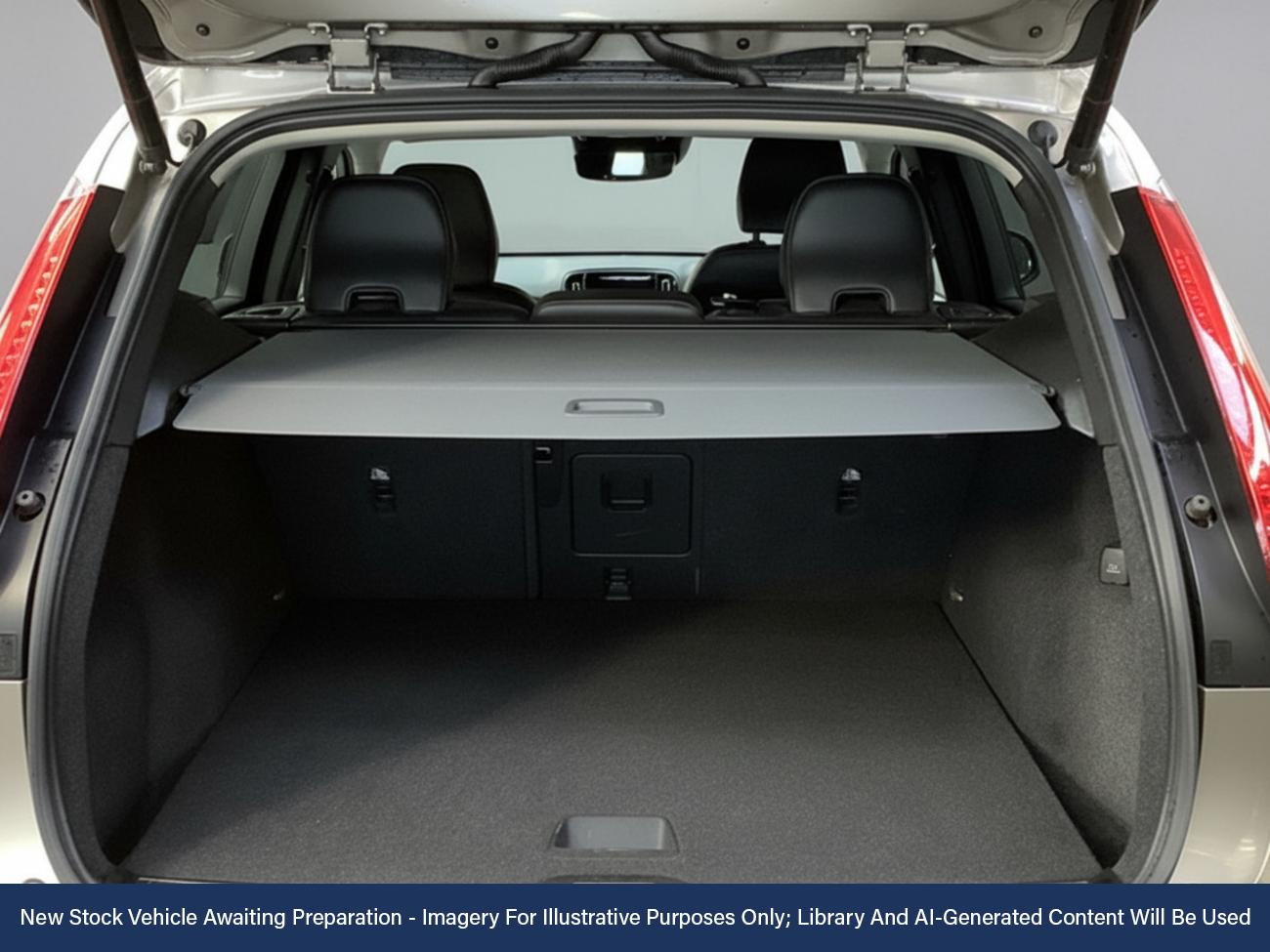 Used Volvo XC40 2021 for sale - 76746305: Photo 6