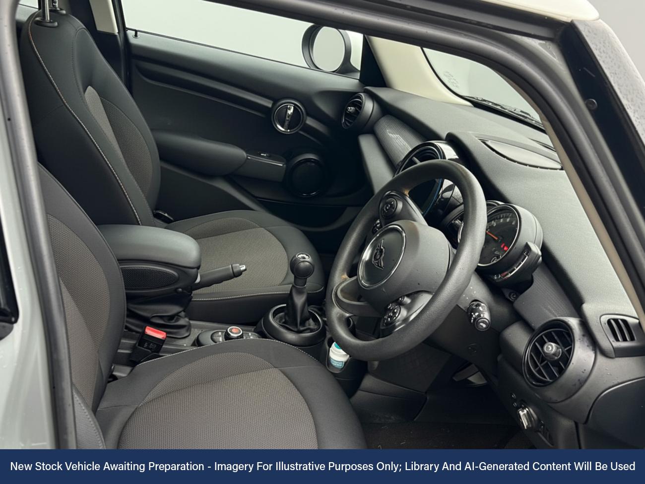 Used MINI Hatch 2021 for sale - 76805317: Photo 3