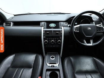 Used Land Rover Discovery Sport 2017 for sale - 76047419: Photo 2