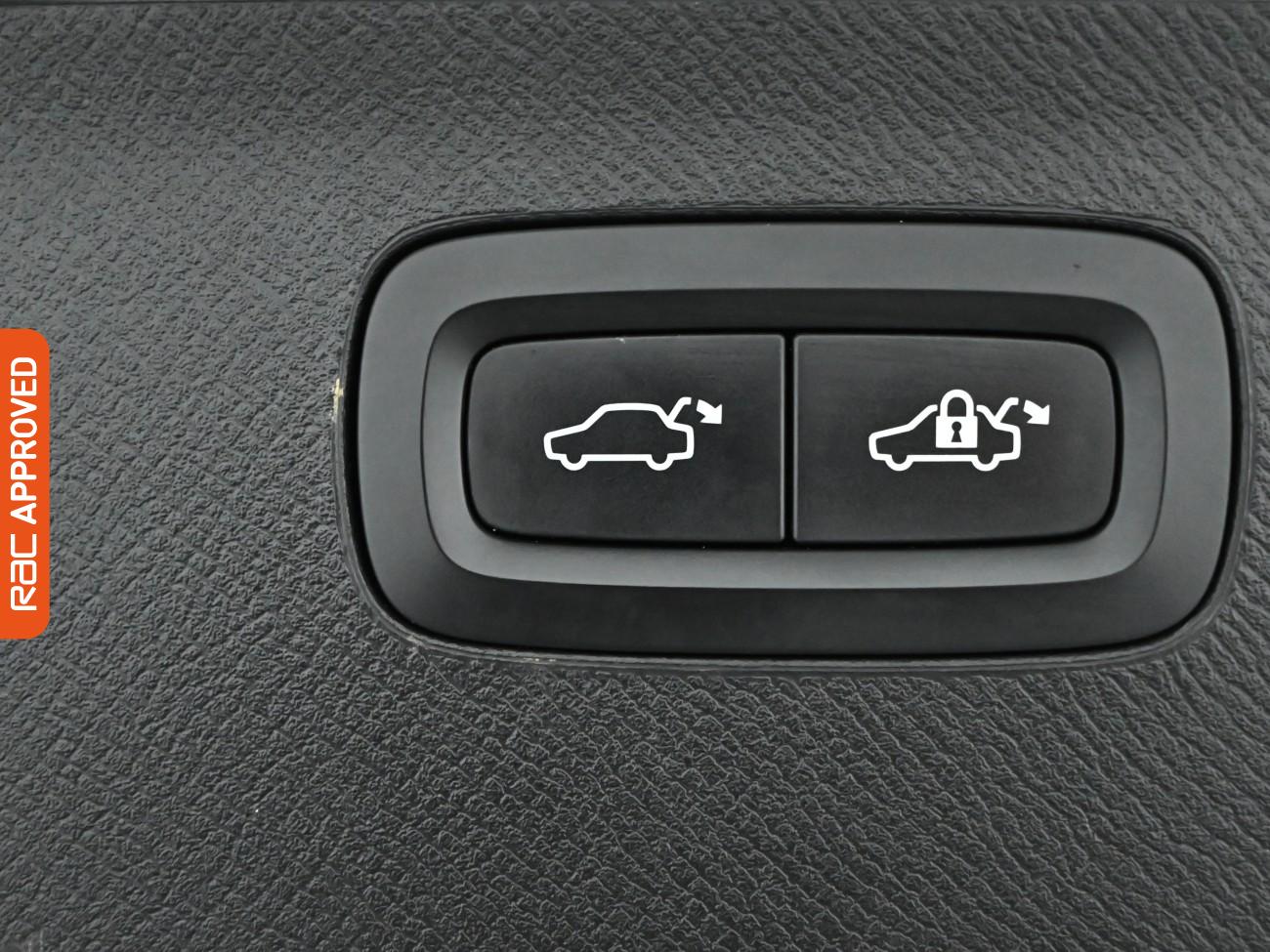 Used Volvo XC90 2017 for sale - 77631424: Photo 25