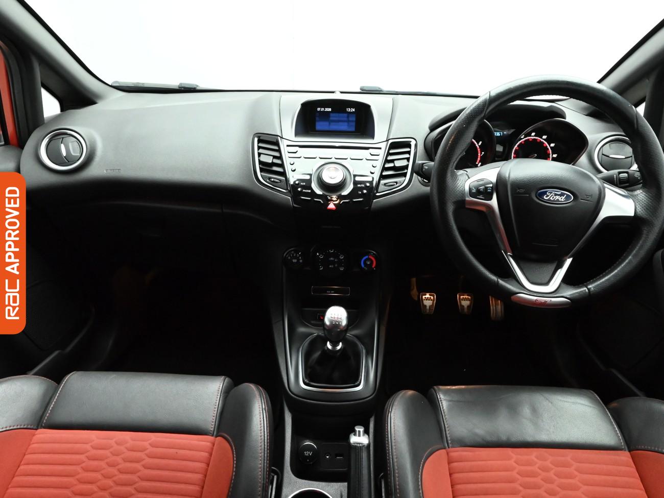 Used Ford Fiesta 2015 for sale - 77112581: Photo 2