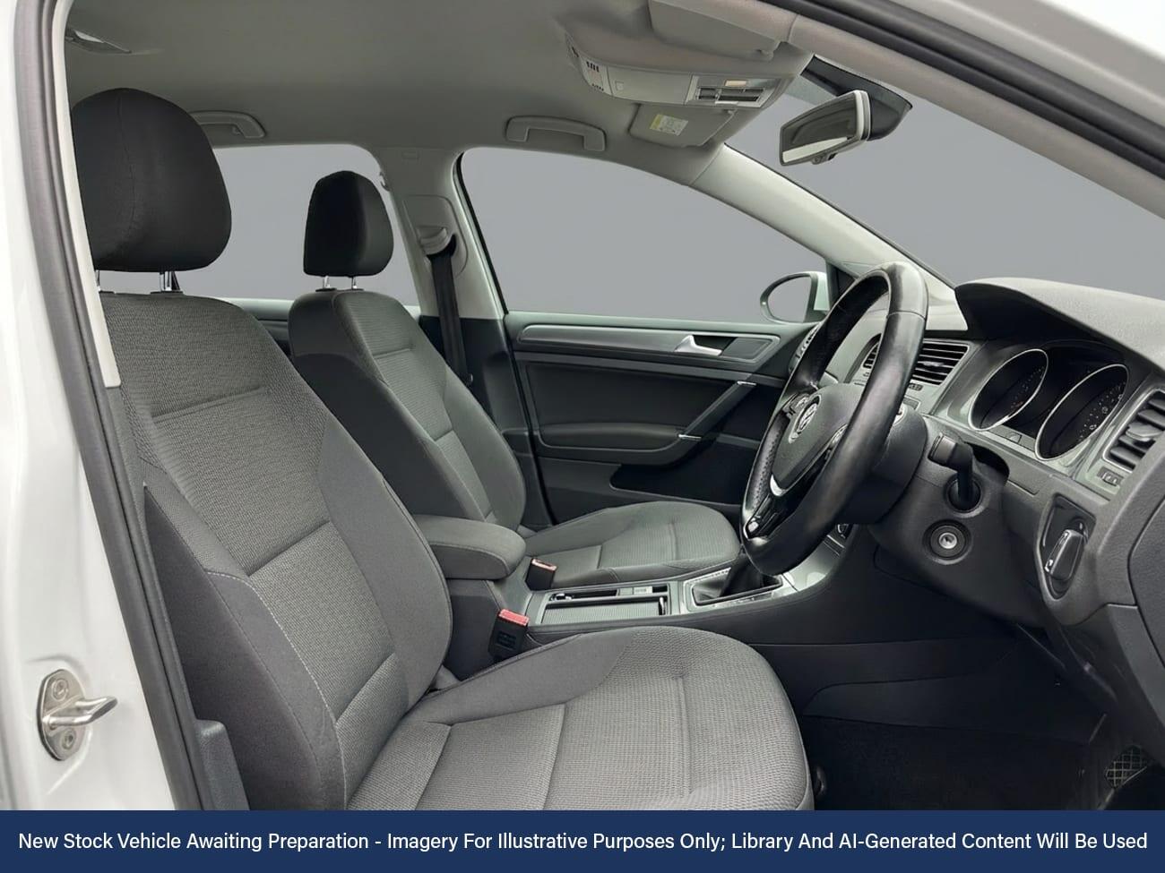 Used Volkswagen Golf 2019 for sale - 77872562: Photo 3