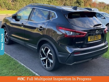 Used Nissan Qashqai 2018 for sale - 76142176: Photo 2